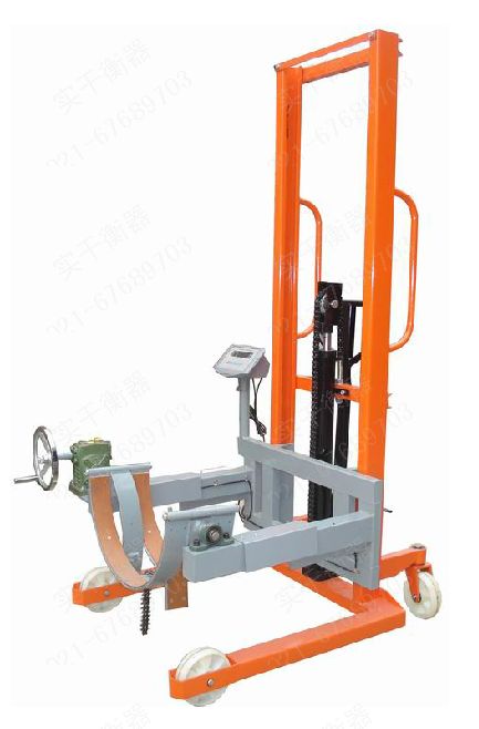 高效安全 300千克防爆油桶搬運車電子秤在油漆桶裝卸搬運中的應(yīng)用